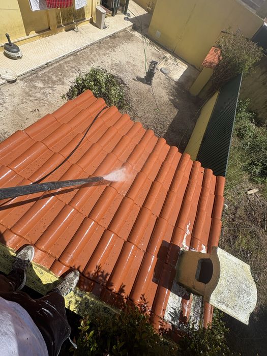 Limpeza, Lavagem e Impermeabilização de Telhados