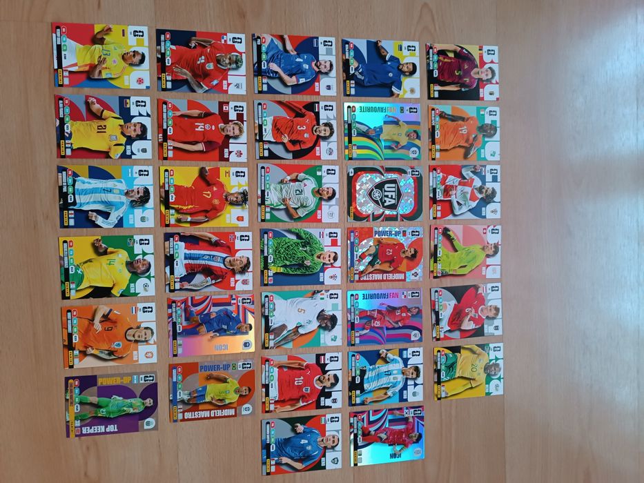 Karty PANINI 2026 - 32 szt. - Tanio !