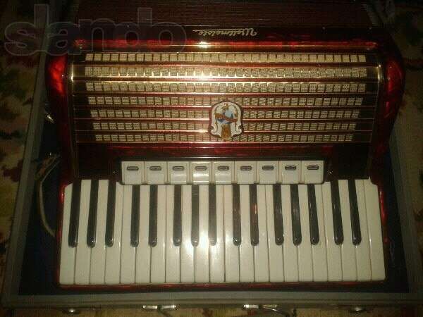 Продам аккордеон «WELTMEISTER»