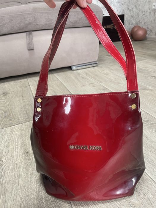Michael kors сумка лакова