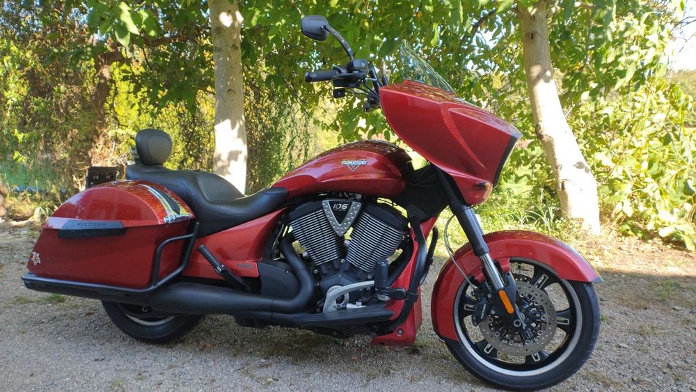 Victory Cross Country   Indian Harley