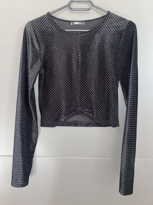 Crop top czarny S krótki z długim rękawem