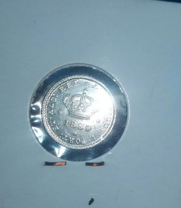 Notas, medalhas, moedas