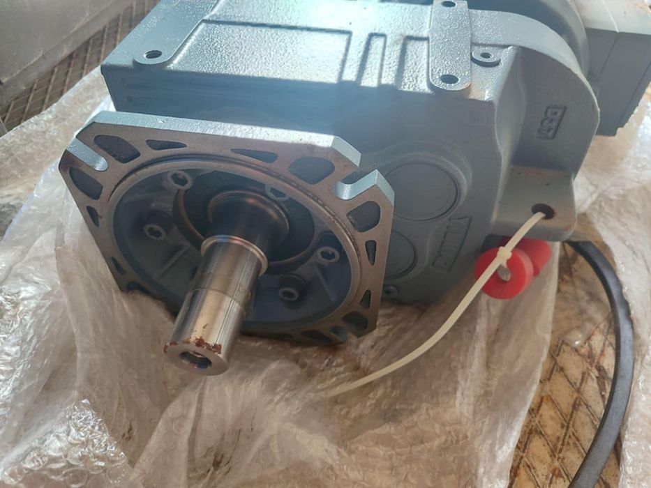 Продам електродвигуни