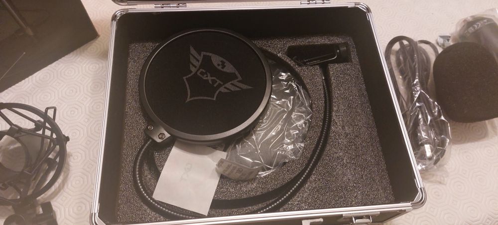 Kit microfone Trust Emita