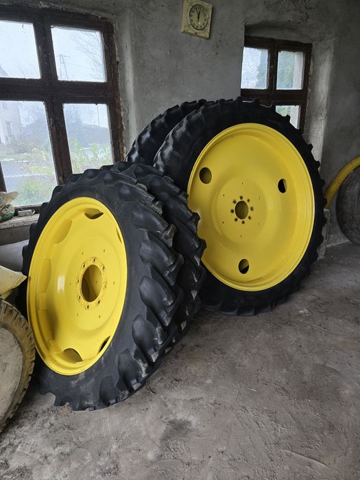 Koła do miedzyrzedzi John Deere