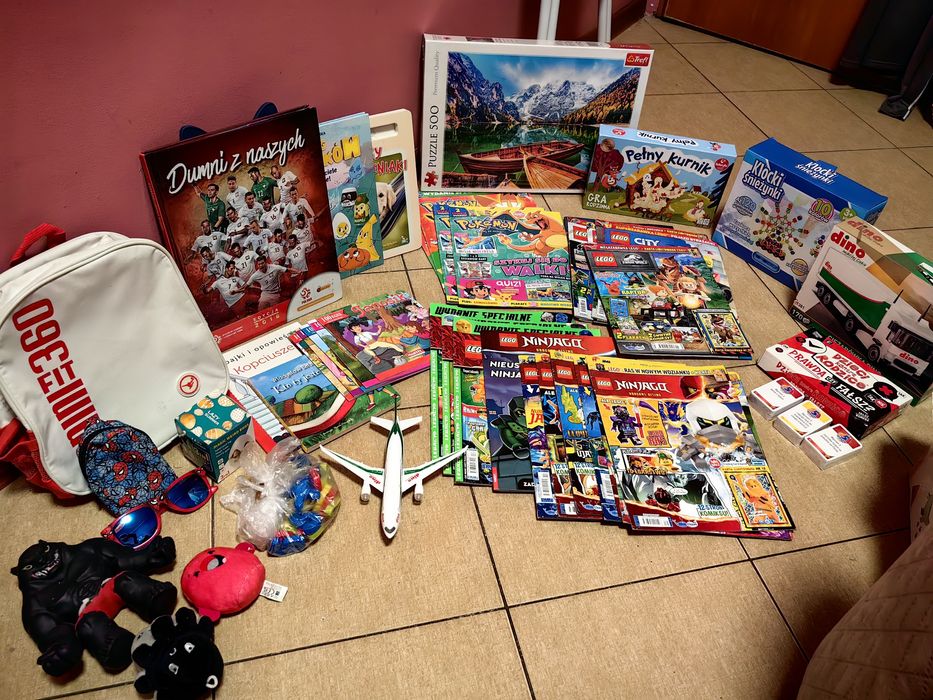 Puzzle, gry, książki itp.