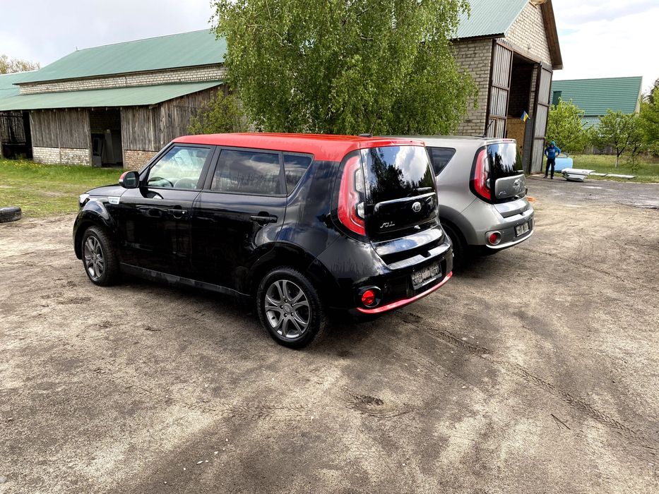Ляда задний бампер Kia Soul EV фонарь кришка багажника Кіа Сол шрот