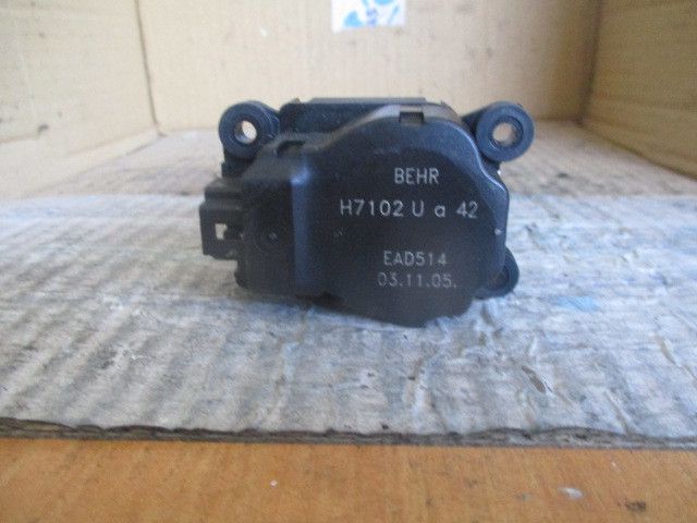 Motor da comporta da sofagem OPEL Zafira A (F75_)