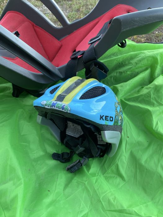 Cadeirinha de Bicicleta HAMAX + Suporte de Quadro (Oferta Capacete KED c/ Luz)