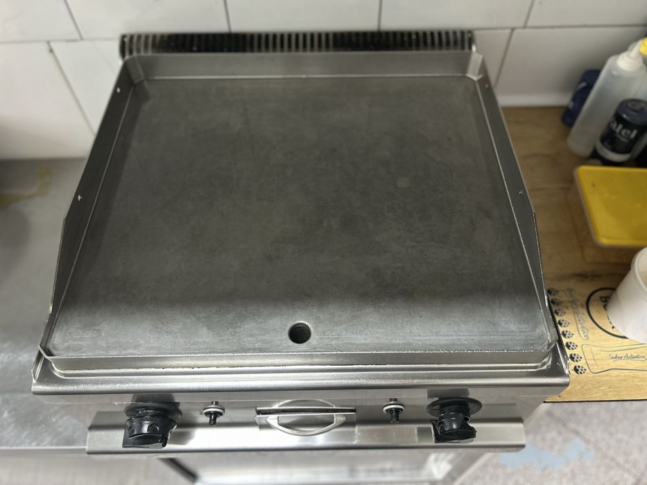Chapa para hamburger a gas