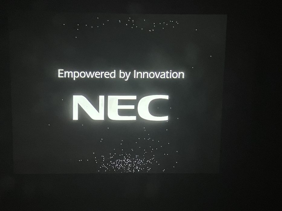 Projektor Nec np 216