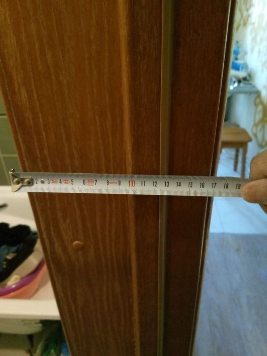 Продам двері б у комплектом коробка обналічнік ручки.