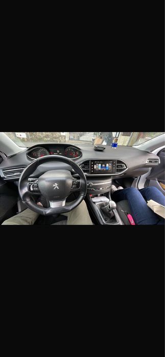 ** PEUGEOT 308 HdiBlue 1.6 2015 6 marchas **