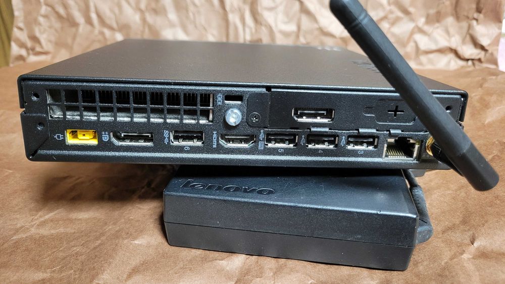 Неттоп Lenovo M75q AMD R3 PRO 3200GE Vega 8/128Gb ssd NVME HDMI WiFi