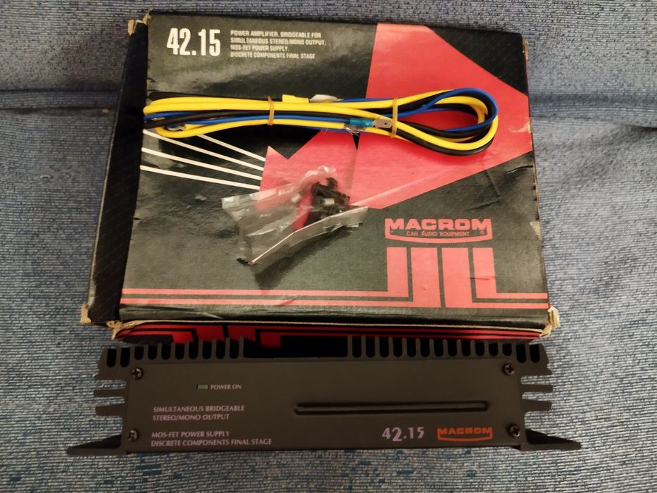 Amplificador de potência Macrom