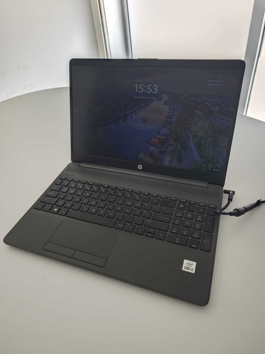 HP 250 G8 - Core i5 10ª Gen / 8GB RAM / 256GB SSD / Win 11 Pro - Com Carregador - Lisboa