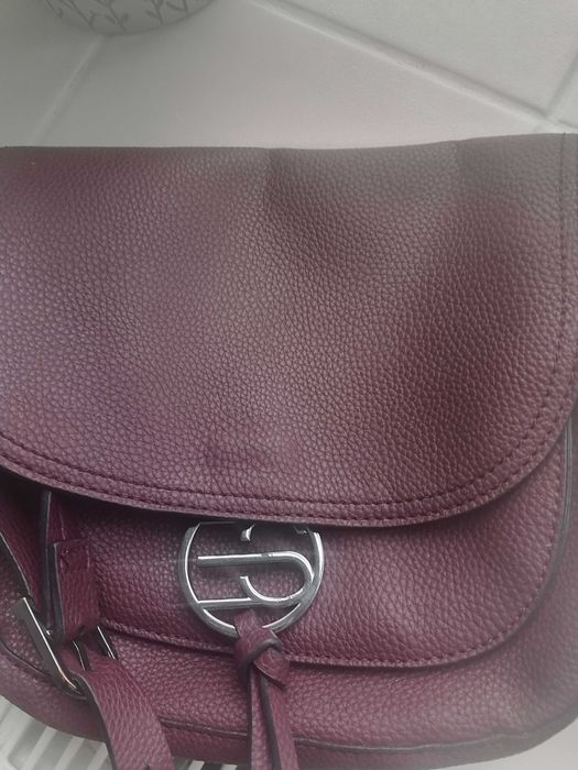 Torebka Esprit listonoszka skóra naturalna