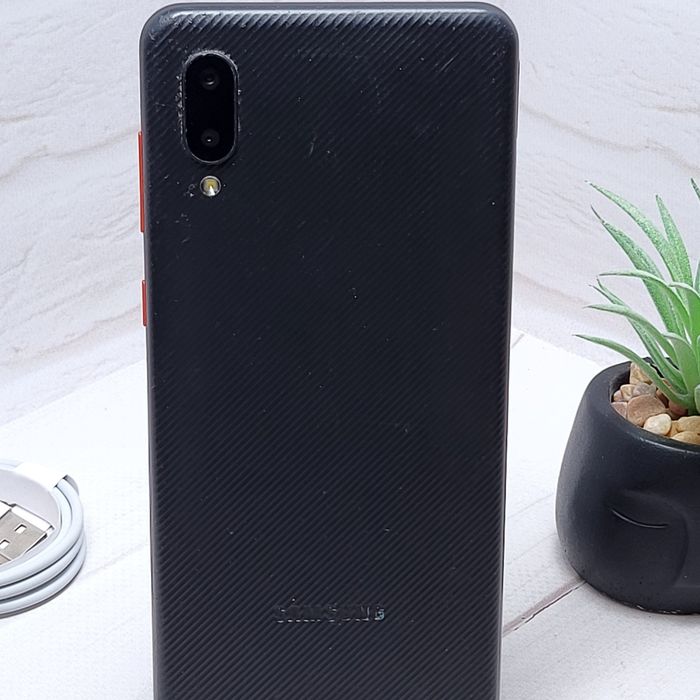 Продам телефон Samsung A02 2/32Gb в робочому стані
