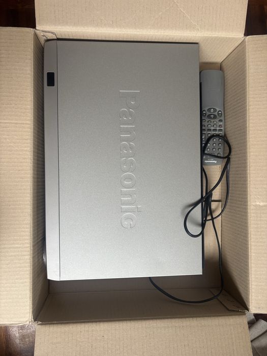 VCR Panasonic NV-FJ710 Hi-Fi Stereo (C/ Comando e Manuais)