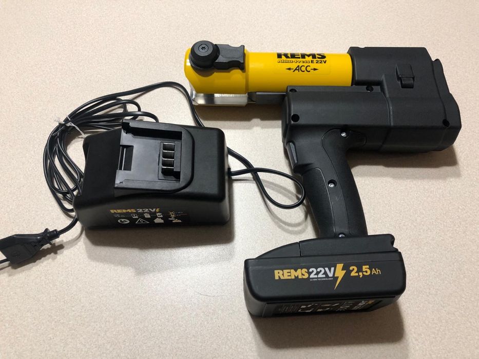 Zaciskarka do rur Rems Akku-Press 22v