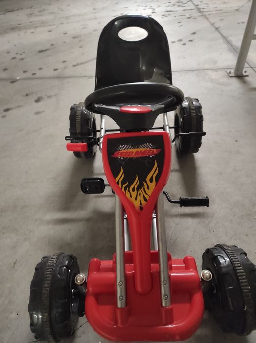 Kart de pedais para crianças até 30 kg