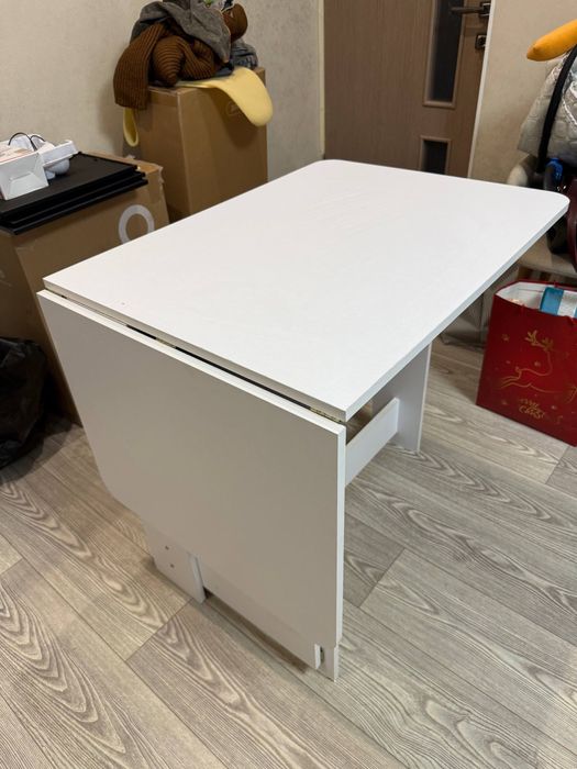 Стіл розкладний.