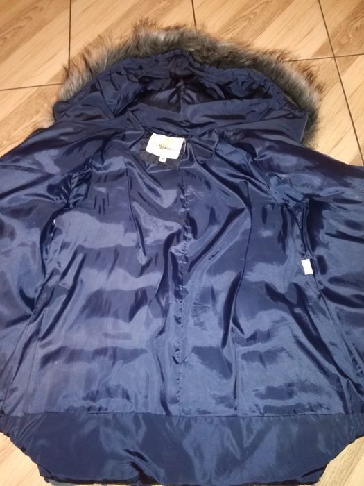 Зимова куртка жіноча