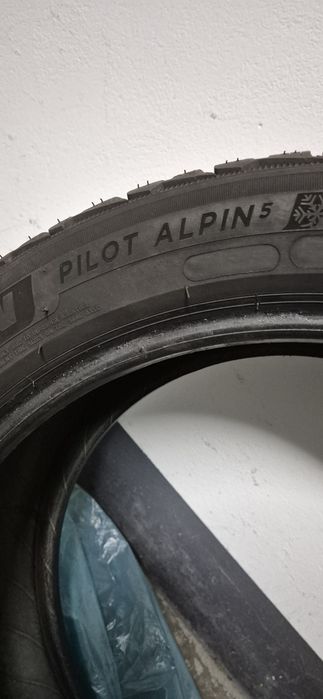 Zimowe opony MICHELIN PILOT Alpin 5 5