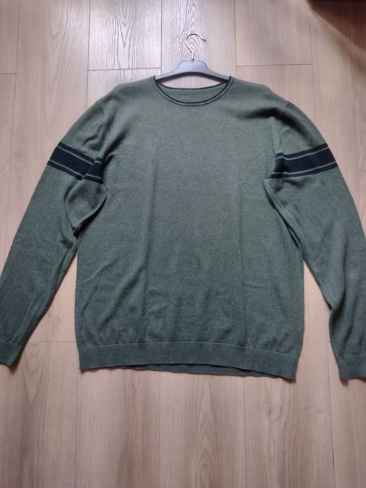 Sweter khaki męski