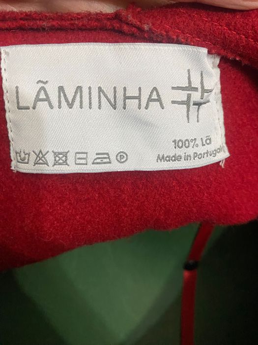 Capa vermelha em Burel com capuz