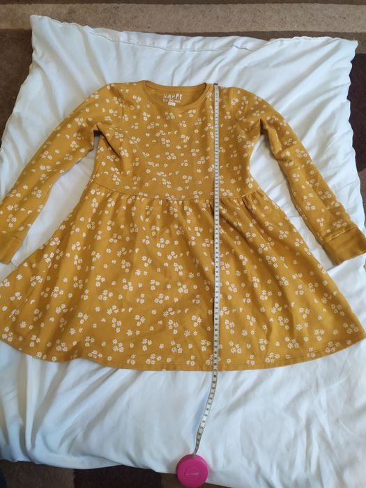 Плаття в квітковий принт. Розмір :орієнтовно 6-8р залежно від дитини.Т
