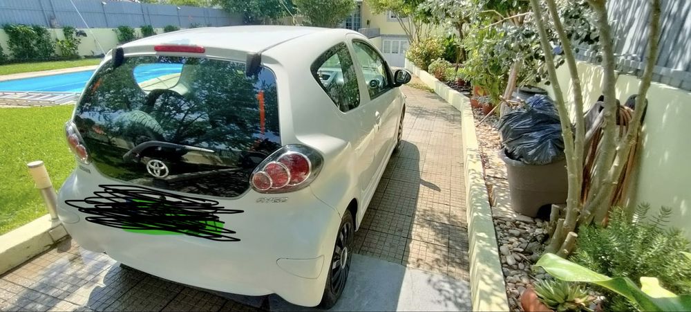Selling Toyota Aygo 1.0