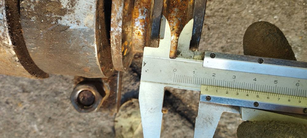 wałek do strugarki 315 długość , 31 kg, masywne z kołem pasowym