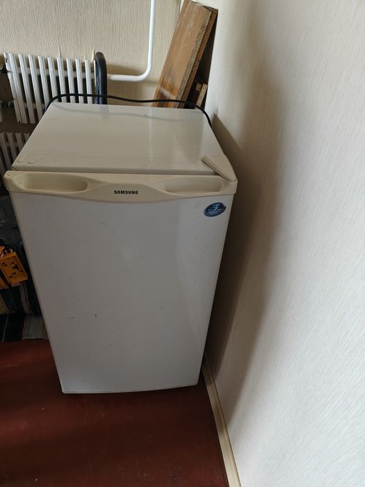 Холодильник  Samsung