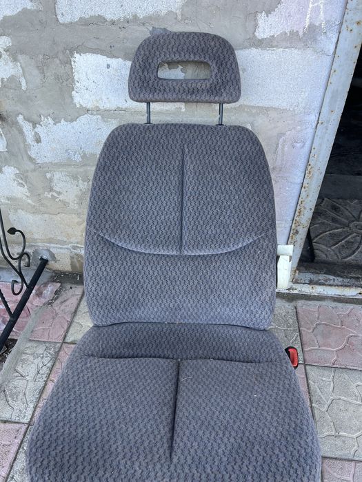 Продам сидіня крайслєр вояджер