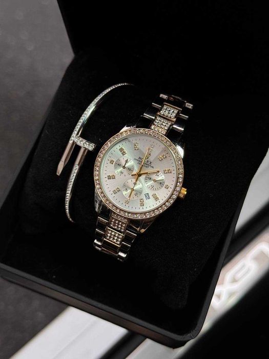 Жіночий годинник