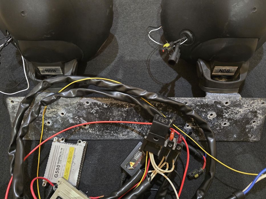 Додаткові фари Ксенон, протитуманки.