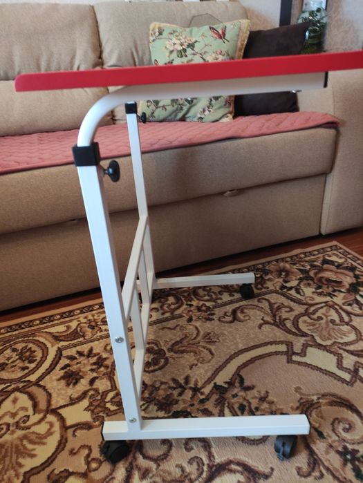 Комп'ютерний журнальний столик