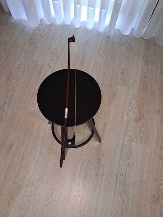Vendo contrabaixo 1/2 .
