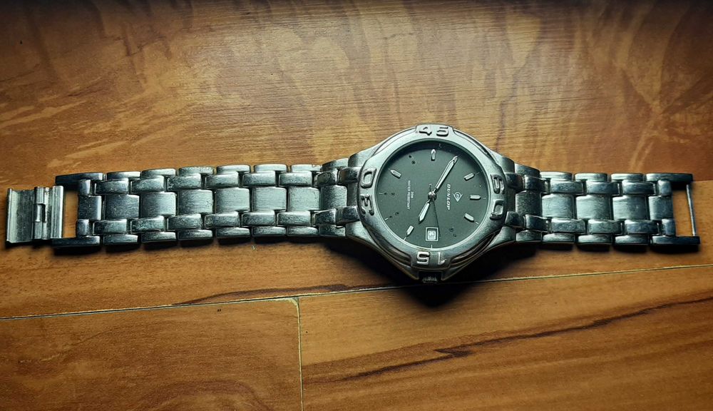 Часы наручные из 90х DUNLOP с оригинальным браслетом