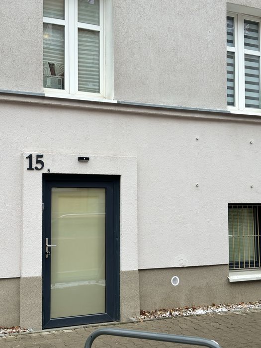Wynajme 42 m na studio kosmetyczne fryzjera