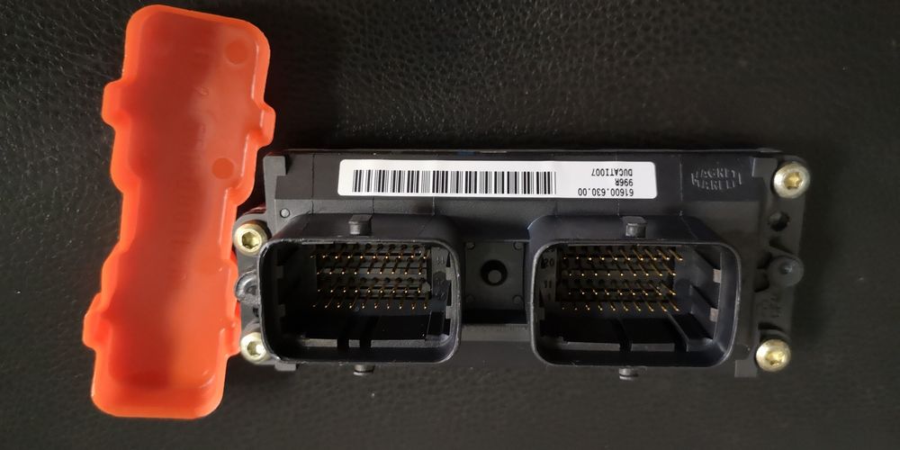 Ducati 996R Centralina 996 998 ST4S e outras peças