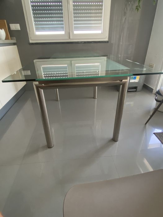 Mesa de vidro extensível 1,50m → 2,15m | Inox escovado | Excelente estado