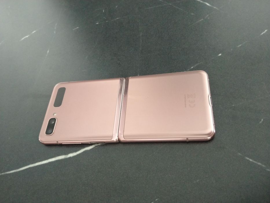 Samsung Z flip 5G uszkodzony