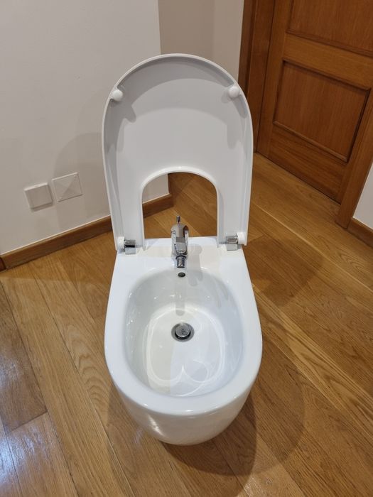 Bidé Miredian, com tampa e Torneira