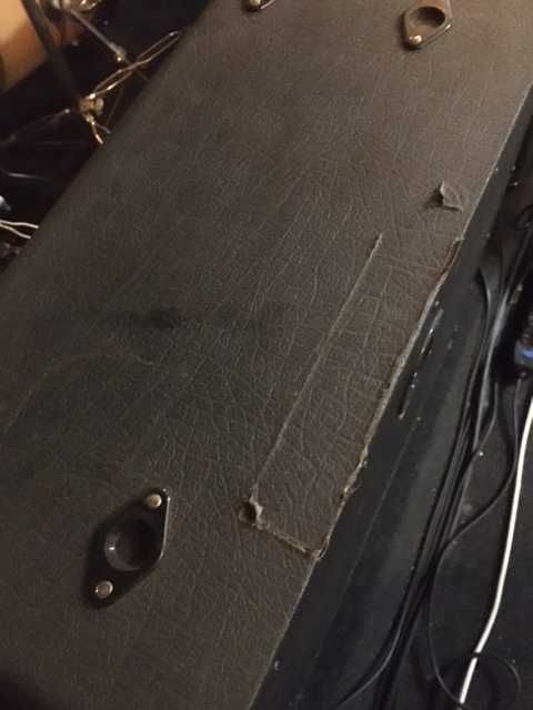 Marshall AVT412 4x12" Speaker Cabinet Angled