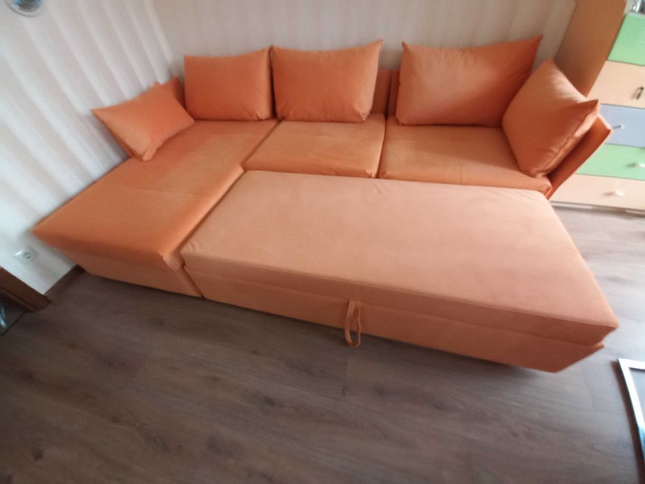 Кутовий оранжевий диван - кушетка в ідеальному стані