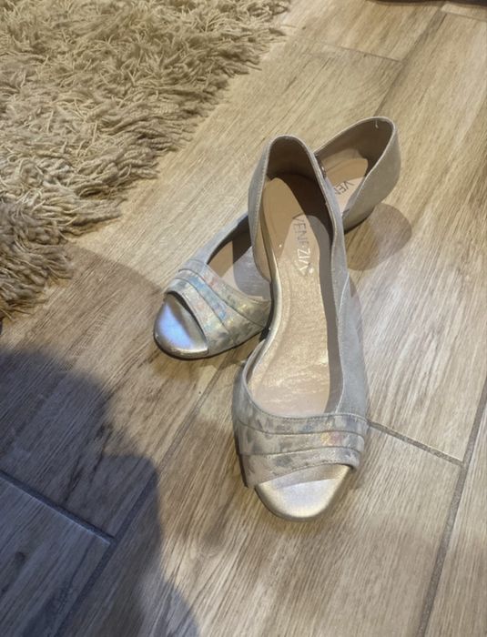Eleganckie skórzane baleriny Venezia numer 37