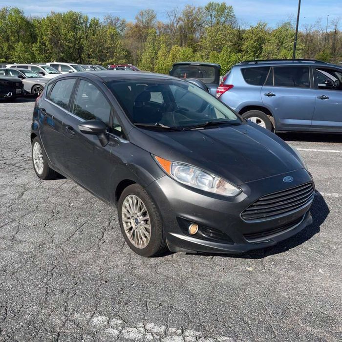 Ford Fiesta Titanium      2015